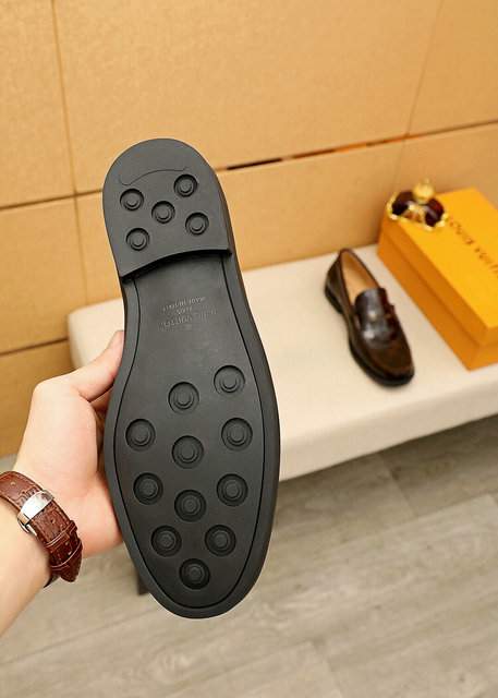 Picture of Louis Vuitton Shoes _SKU22521159SZ38-4413821
